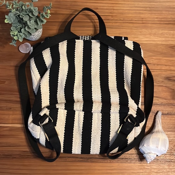 Universal Thread Brand by Target Backpack - Picture 2 of 5